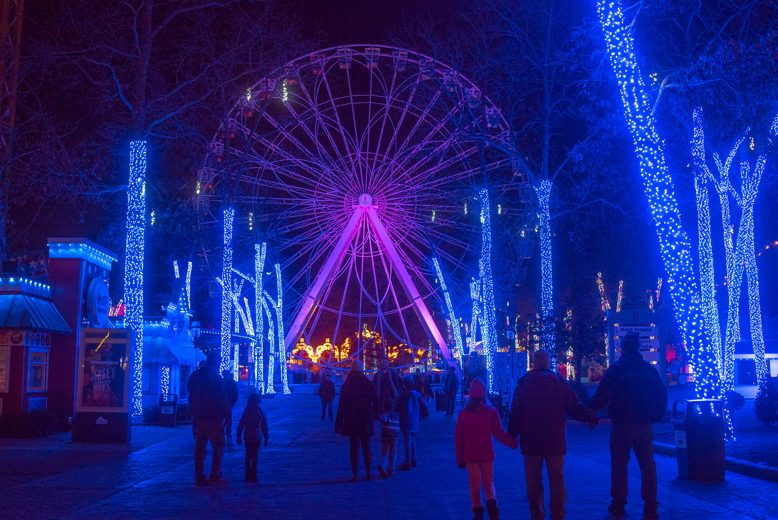 holiday at six flags